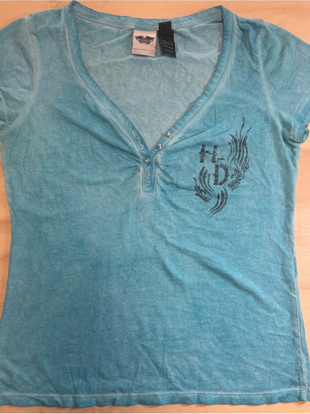 2000s Harley-Davidson Teal V-Neck Short Sleeve Tee with Black Graphic